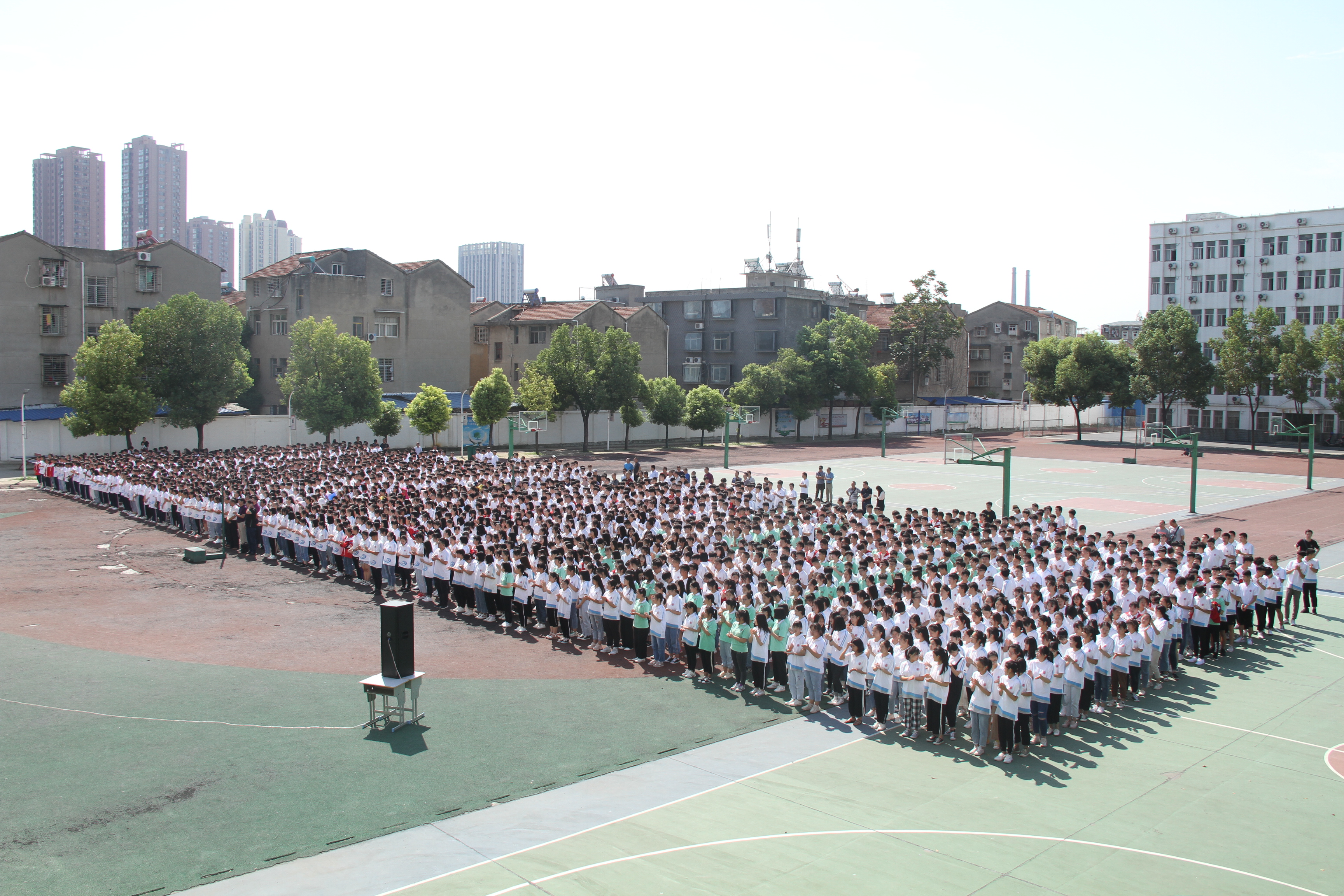 加油吧!八中学子们